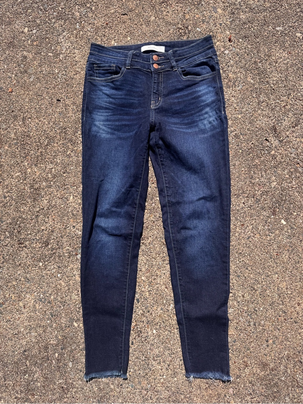 Dark Wash KanCan Skinny Jeans Size 27